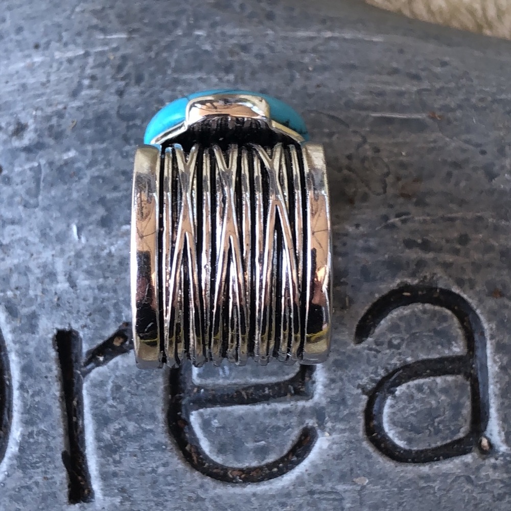 Stunning Turquoise Cabochon Statement Ring - image 5